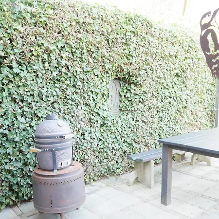 Karibu Semesterbostad Tuitjenhorn