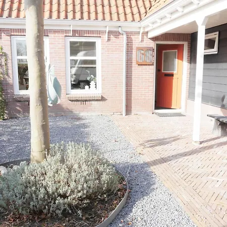 Semesterbostad Karibu *