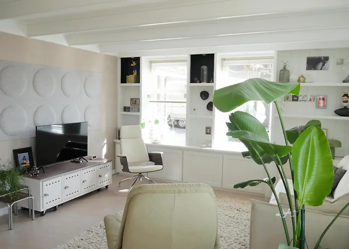 Karibu Feriehus Tuitjenhorn