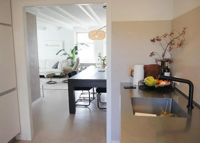 Karibu Feriehus Tuitjenhorn