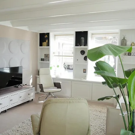 Karibu Dom wakacyjny Tuitjenhorn