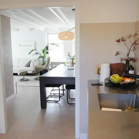 Karibu Dom wakacyjny Tuitjenhorn